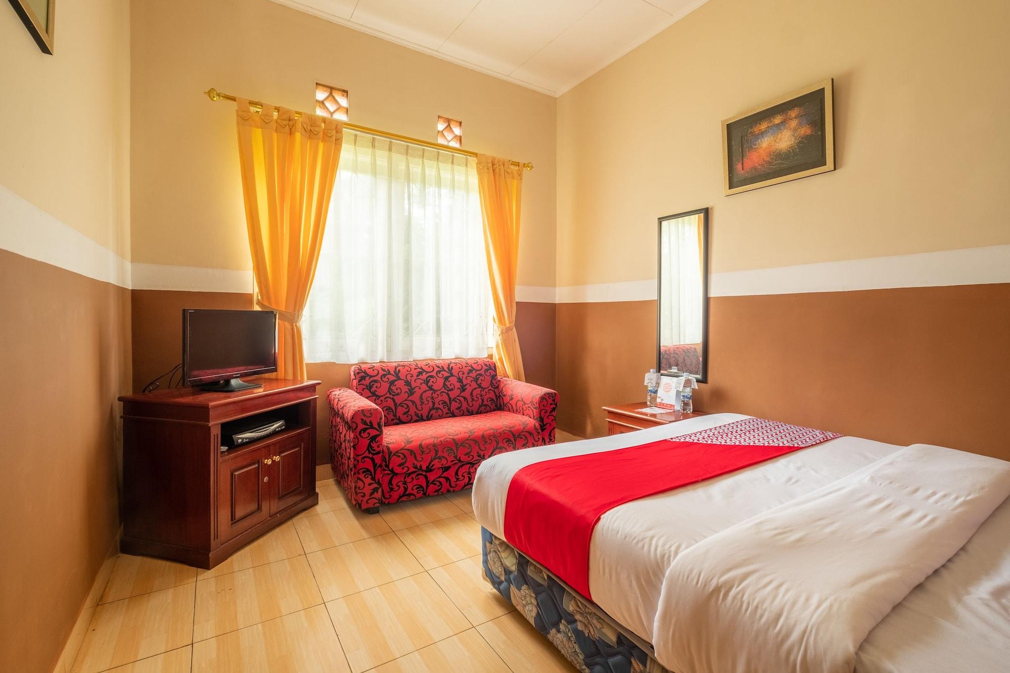 RedDoorz Plus At Grand Yustik Sukabumi Exterior foto